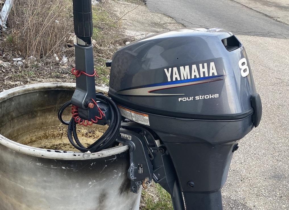 Мотор yamaha 8