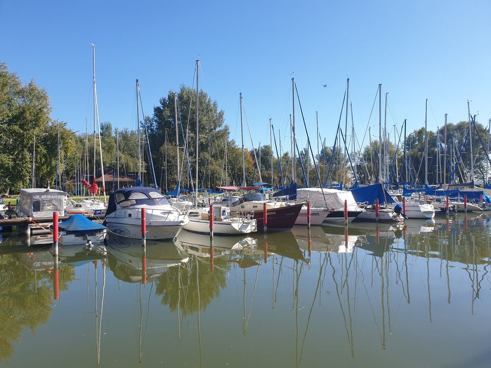 Vitorlás hajó a Balatonon eladó, 23 lábas