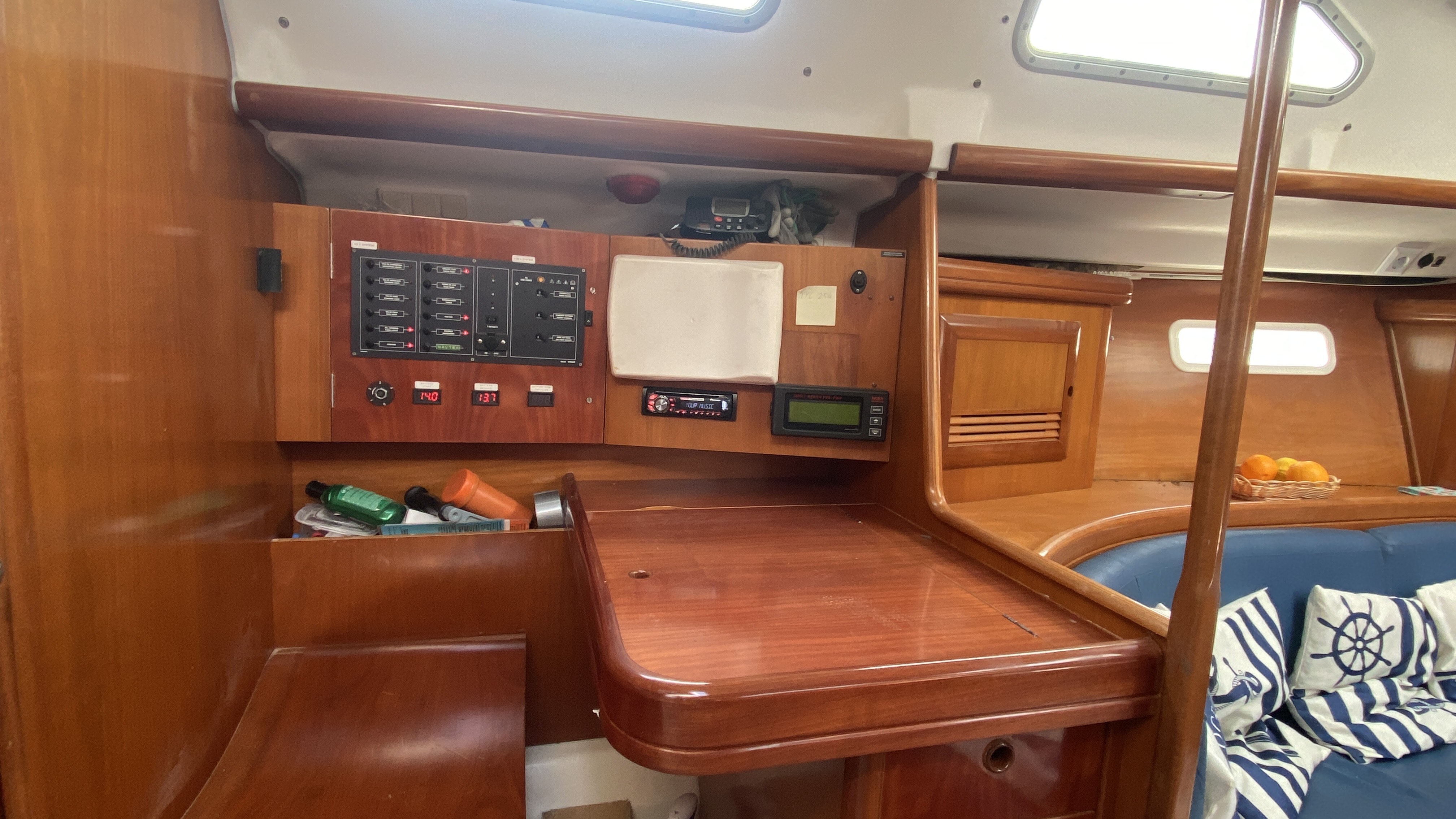 Beneteau Oceanis 393 - felújítva: 2025