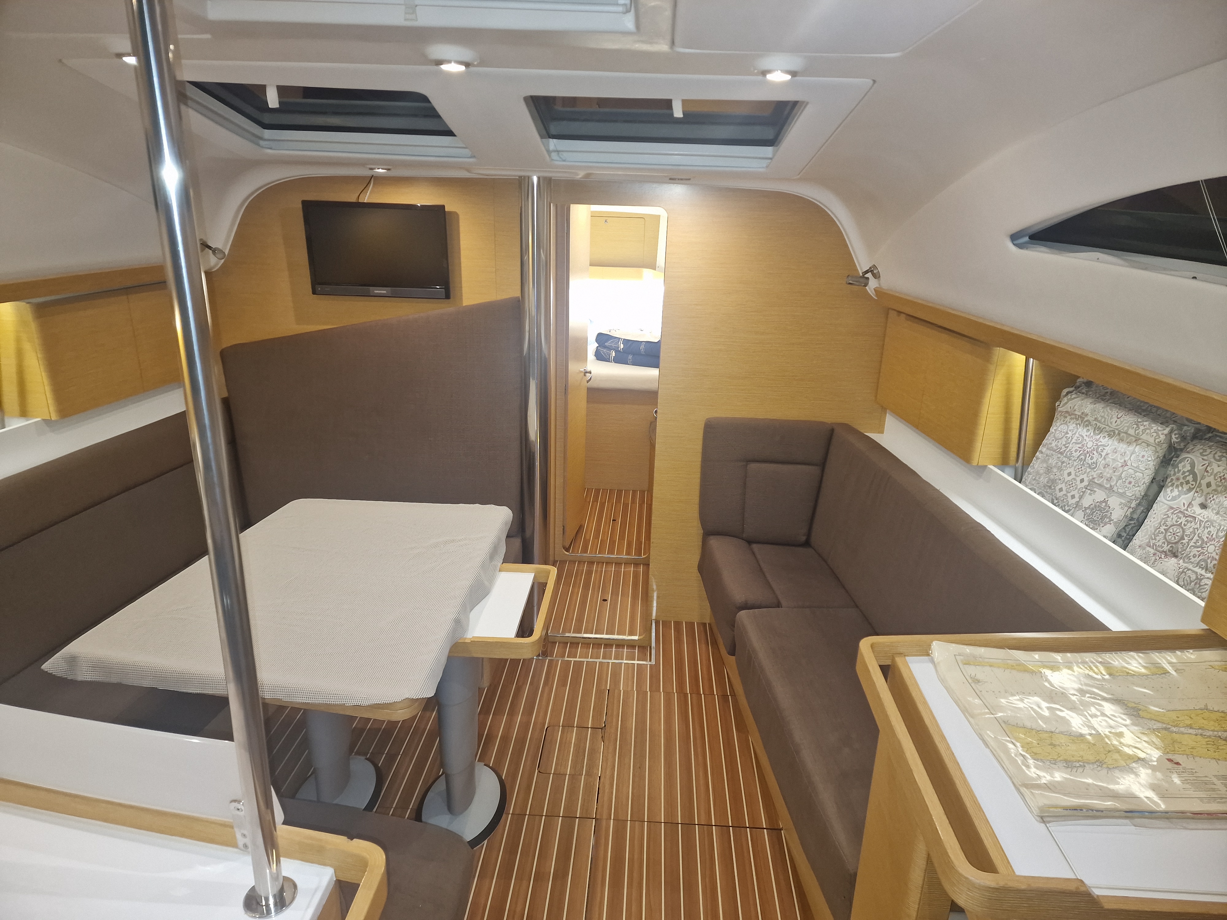Elan 45 impression