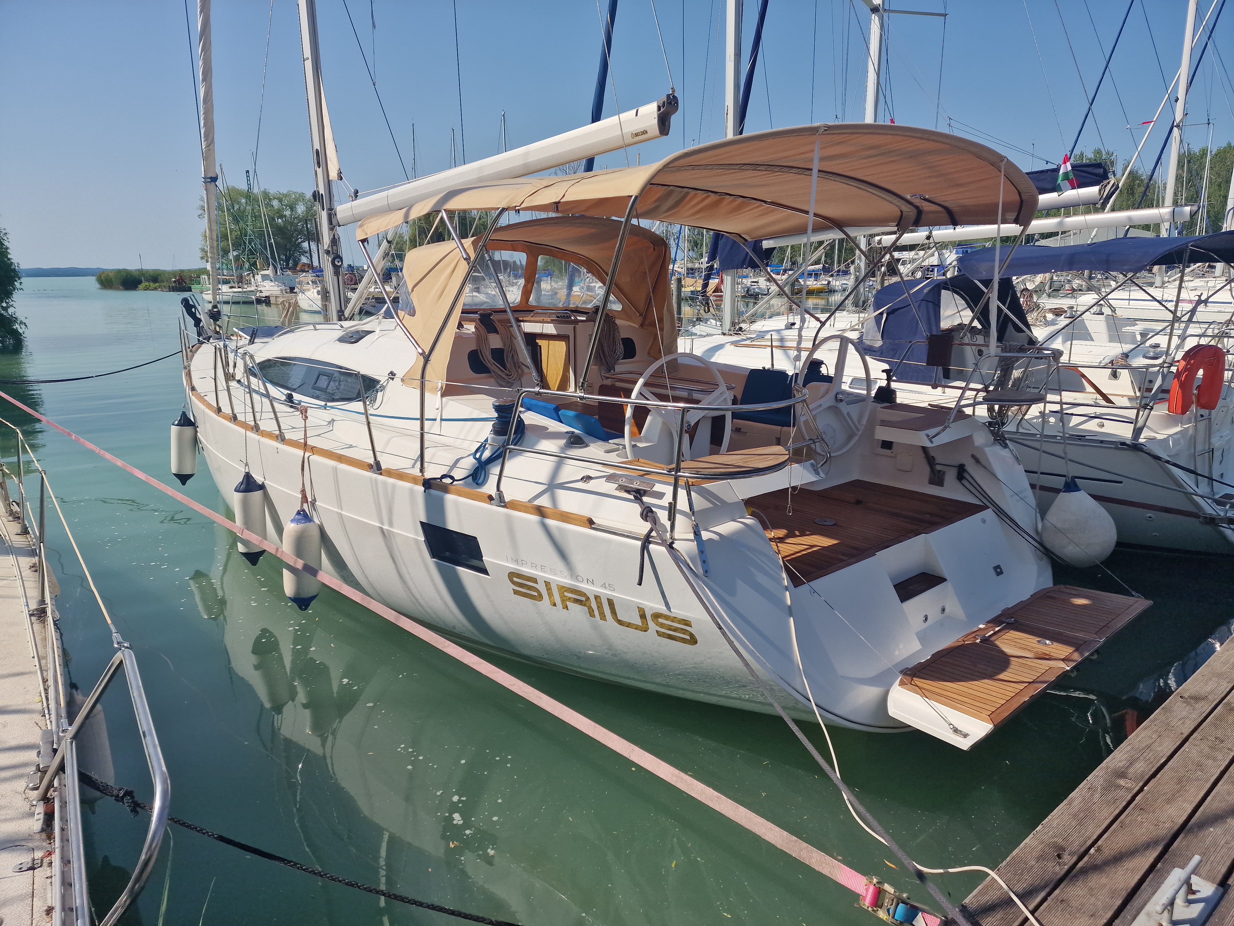Elan 45 impression