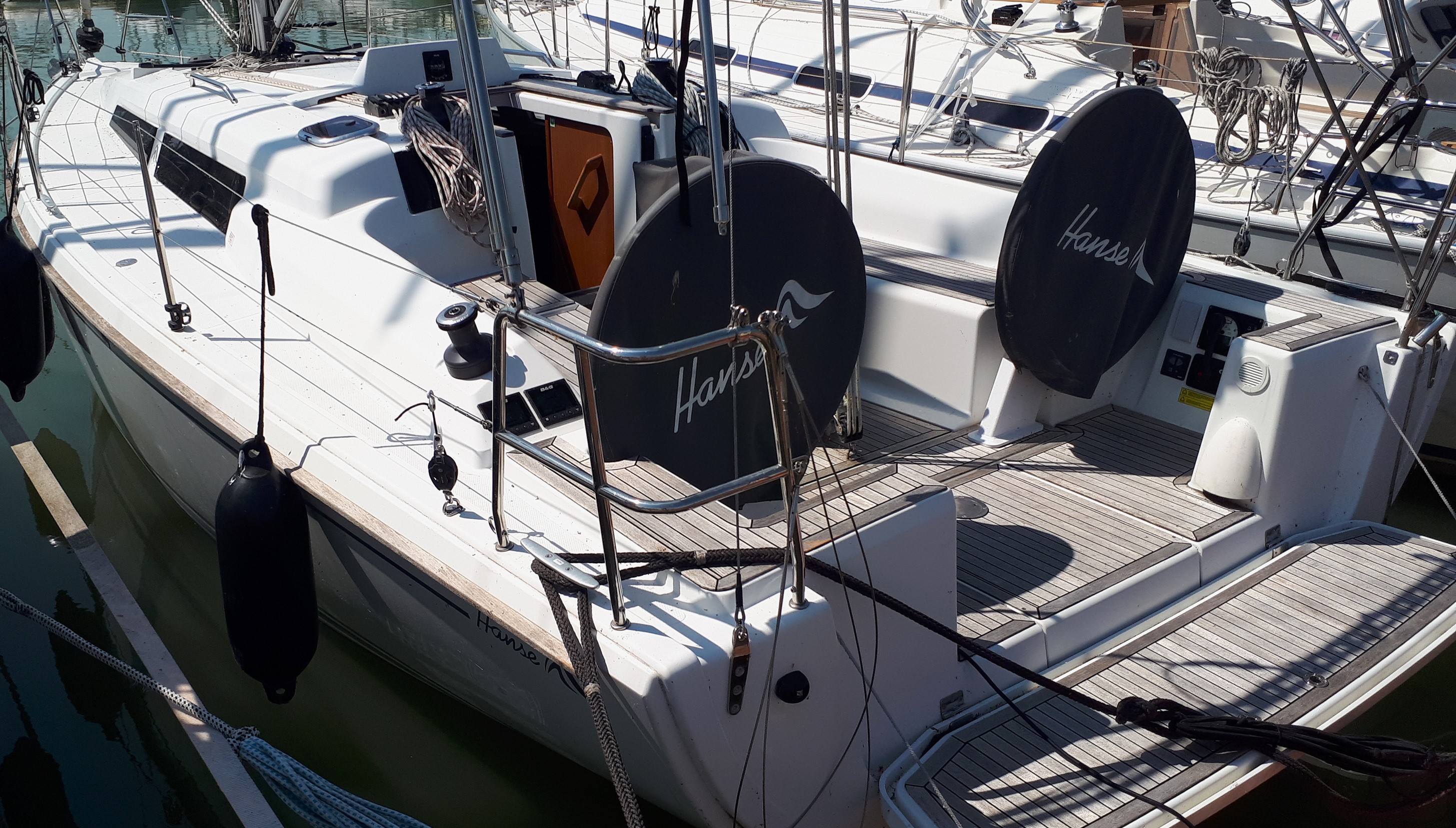 HANSE 315 SPORTOS VITORLÁS - TELJES VITORLASZETT - KIS MERÜLÉS