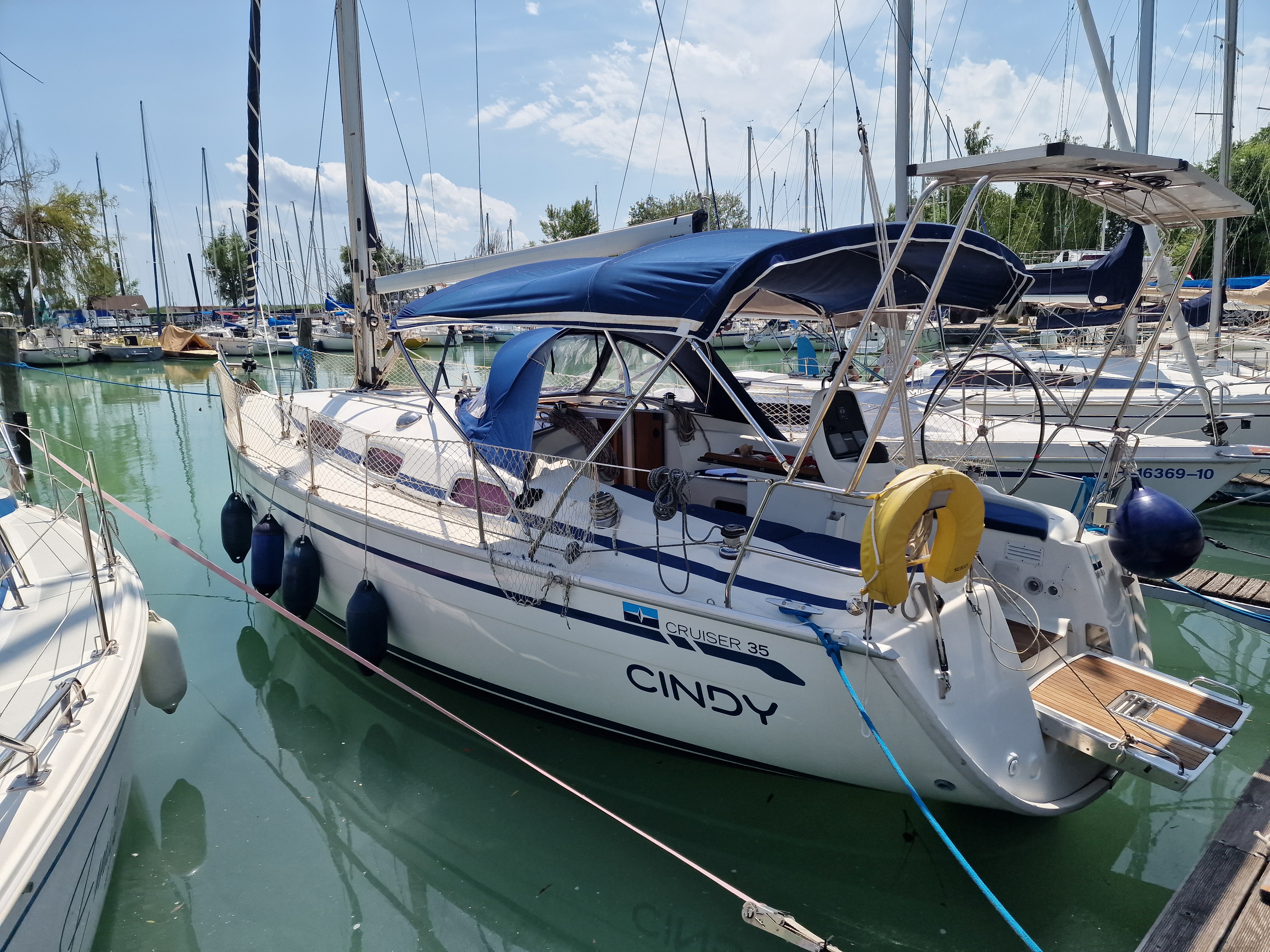 Bavaria 35 cruiser