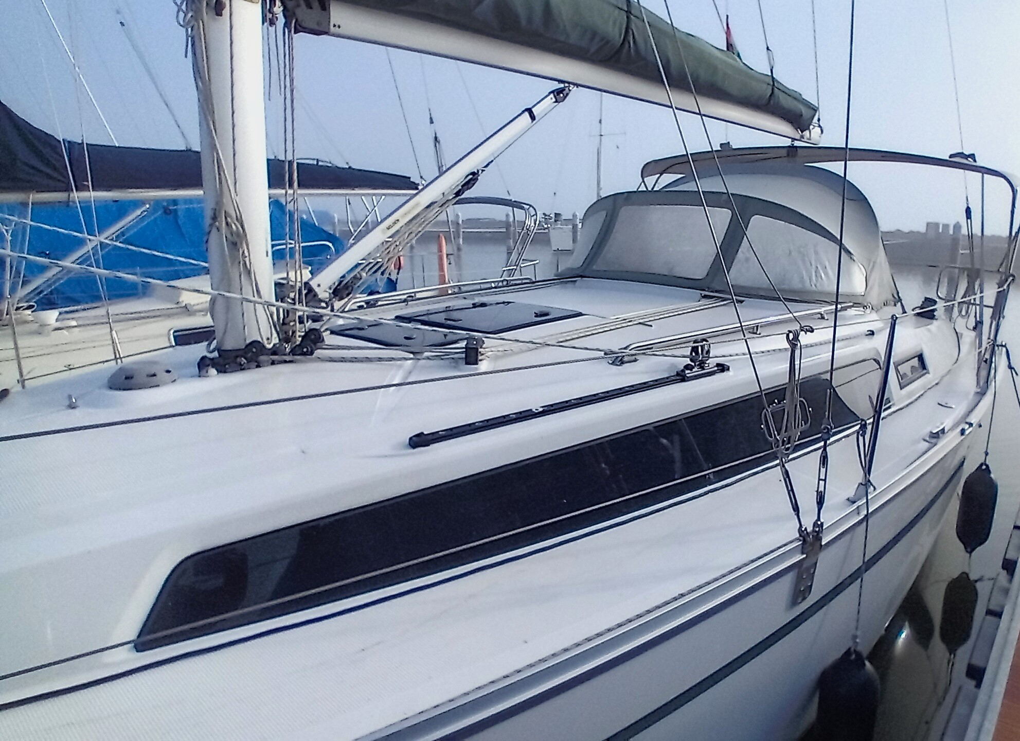 BAVARIA 33