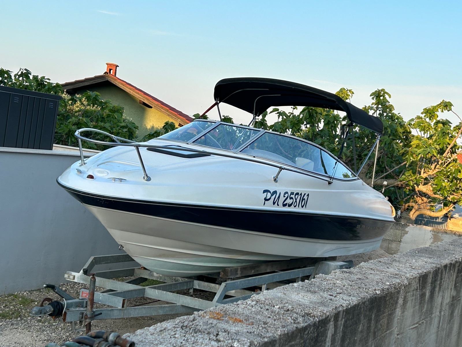 Bayliner 2052 cuddy