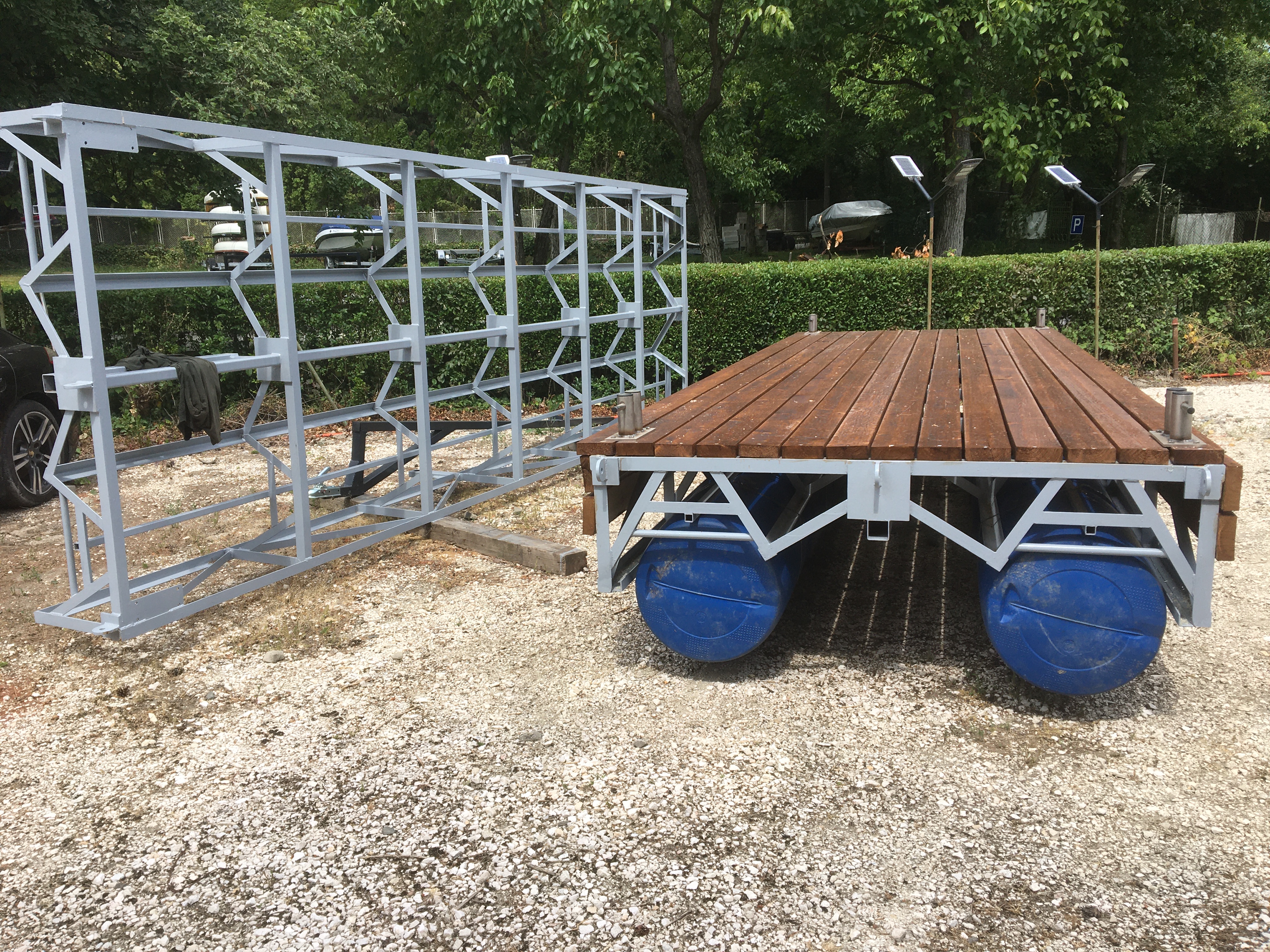 Kikötő ponton-stég elemek eladók, kikötőhelyel !