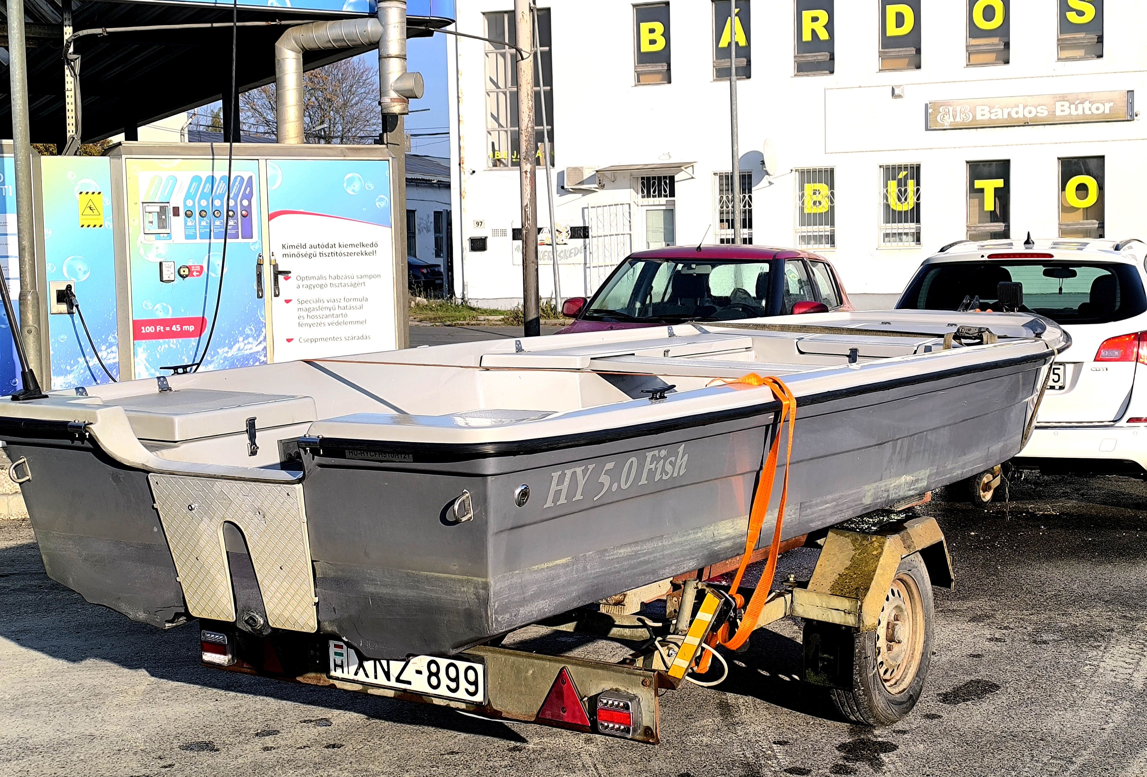 Hy 5 Fish horgász csónak Suzuki 20 le. önindítós  motorral eladó