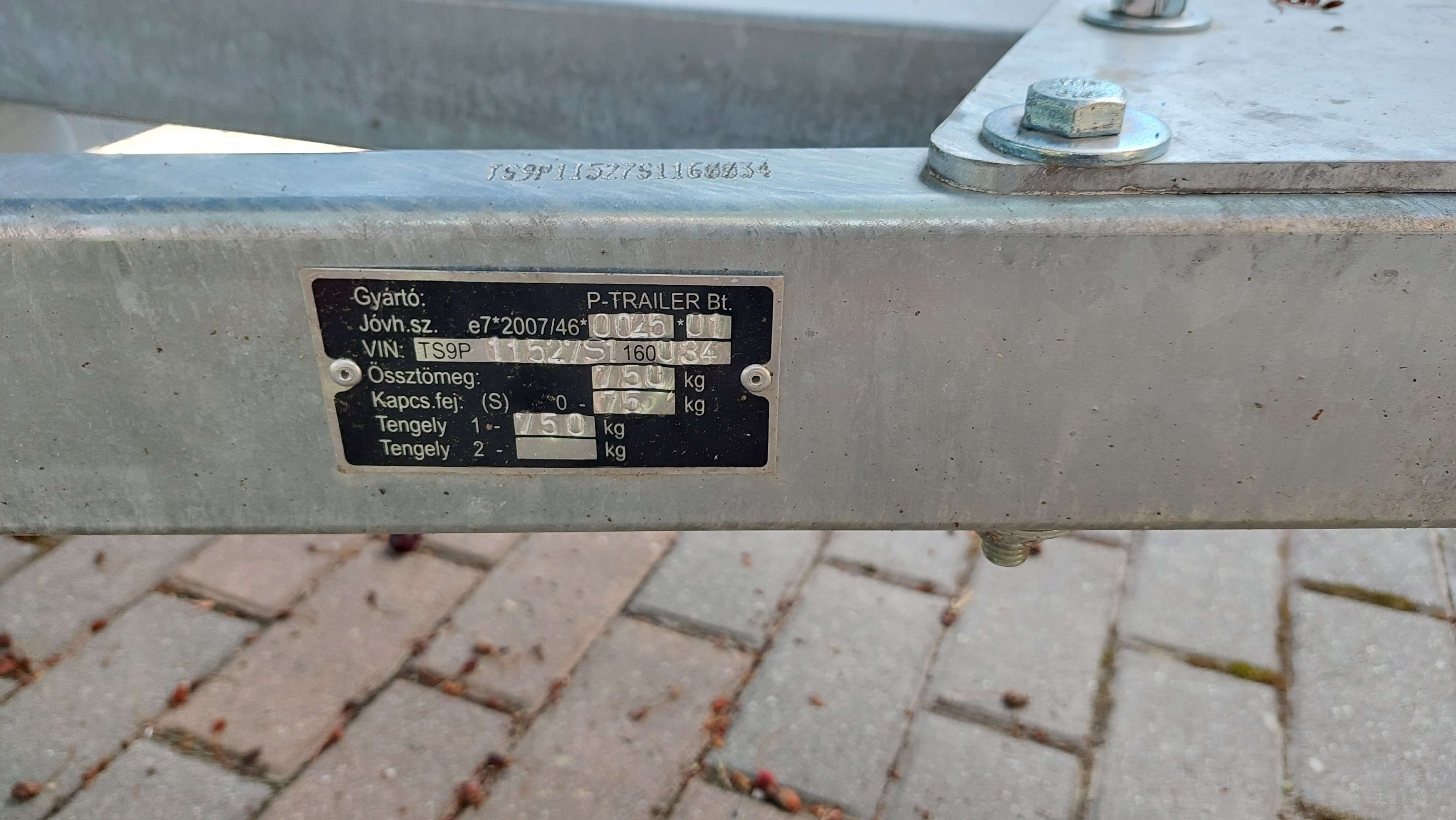         TISZA FSIHING BOAT 550 horgász túra lakóhajó, szállitóval