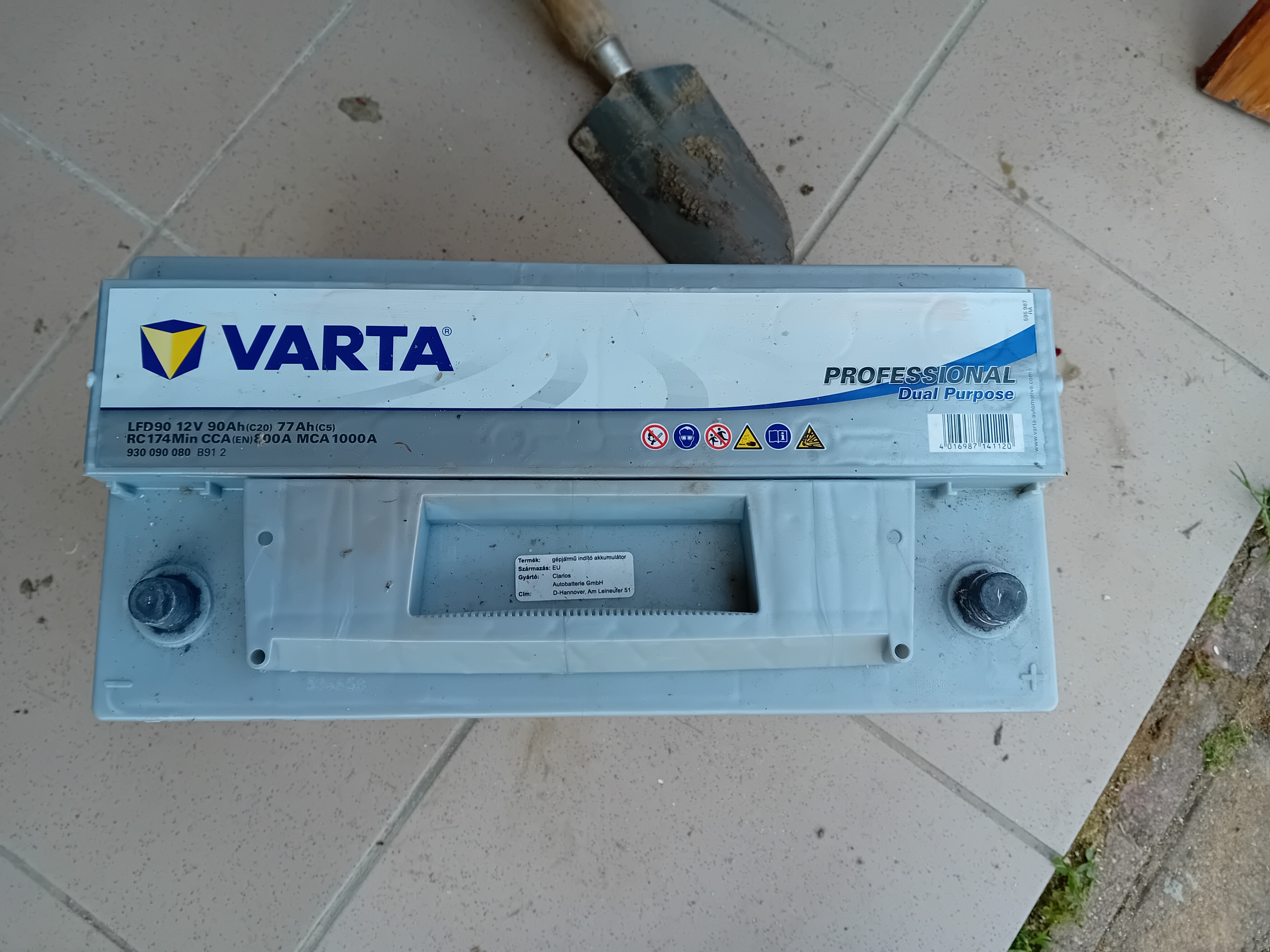 Gumicsónak elektromos motorral