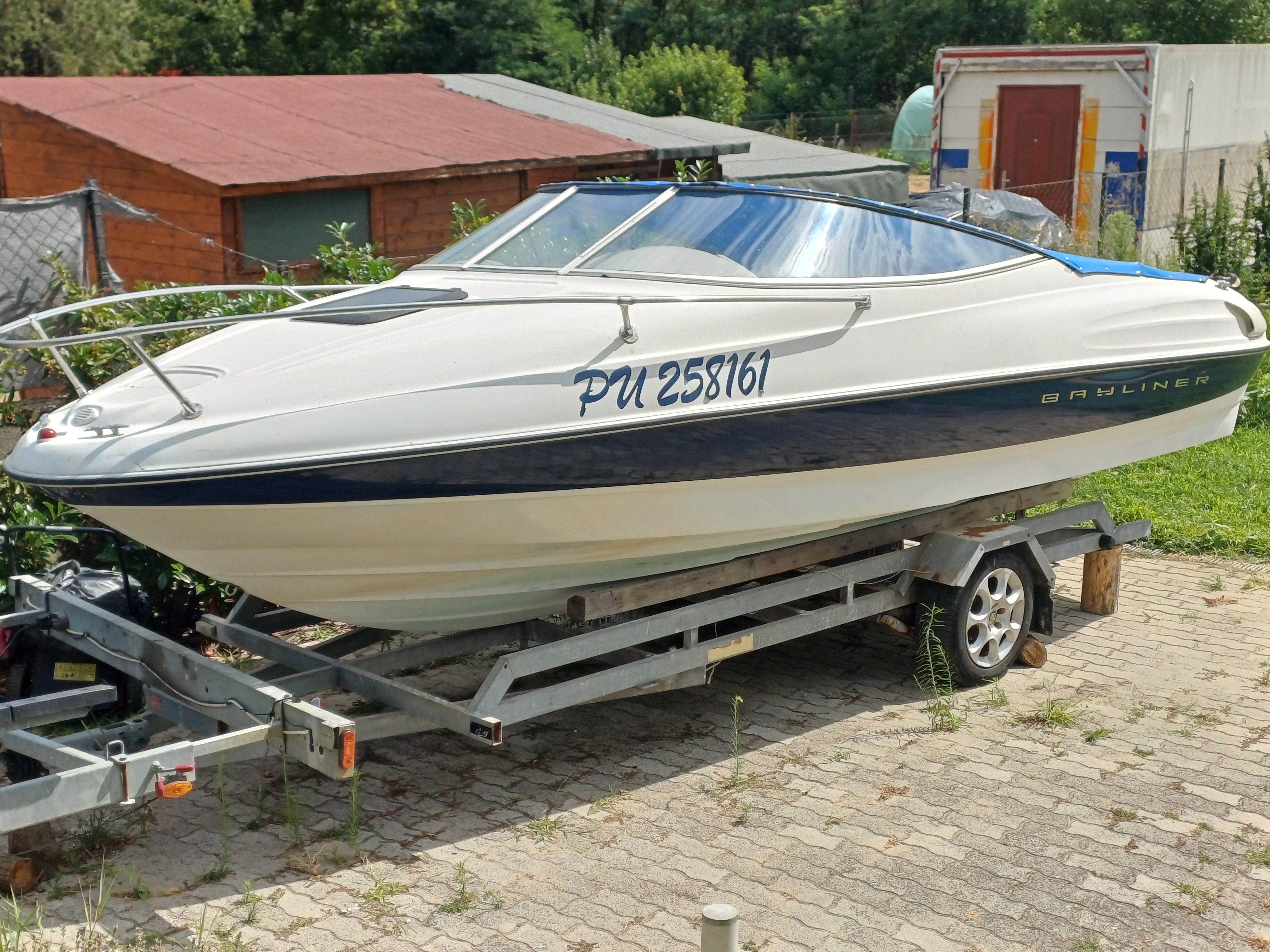 Bayliner 2052 cuddy