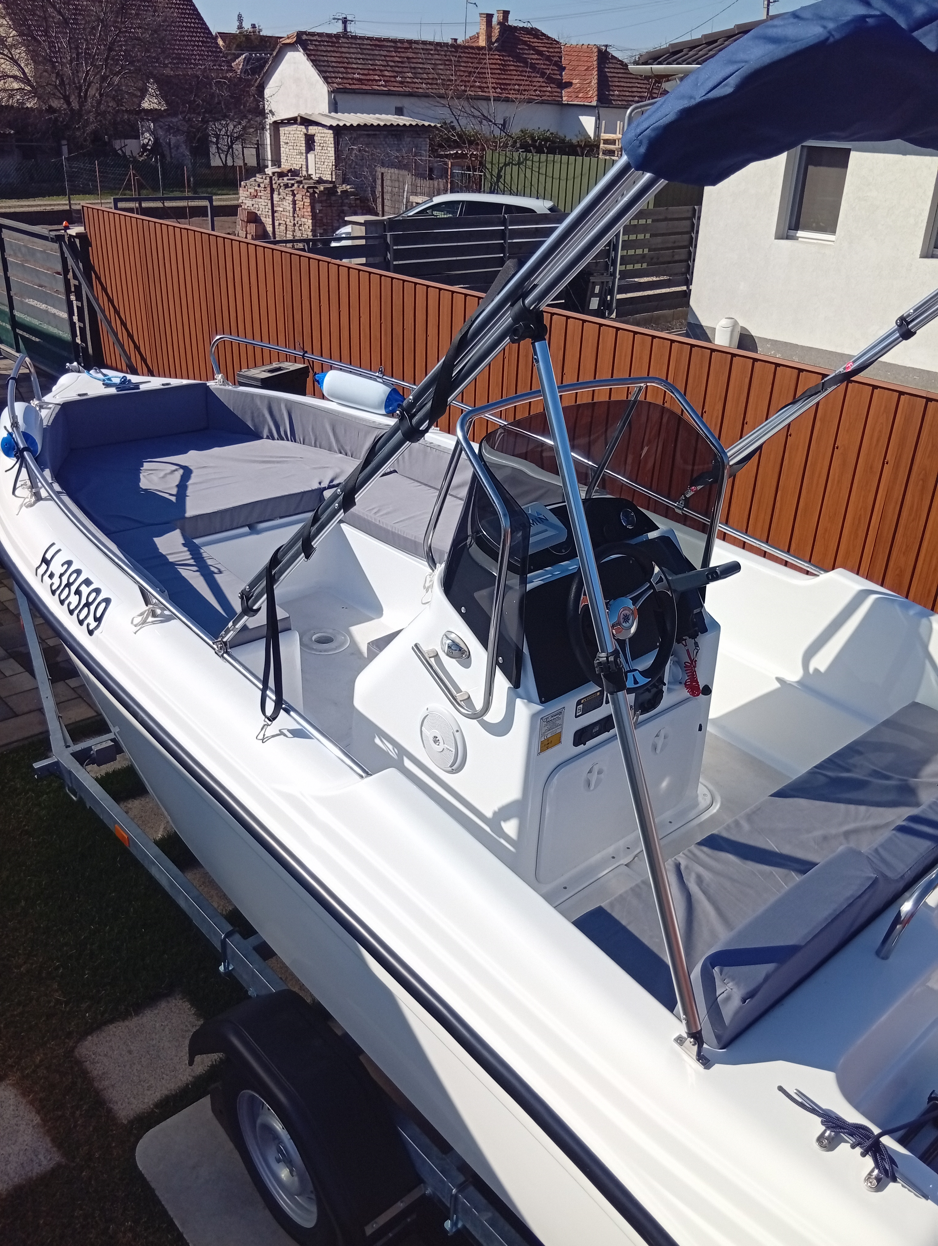 2021-es Poseidon R455 open hajó eladó