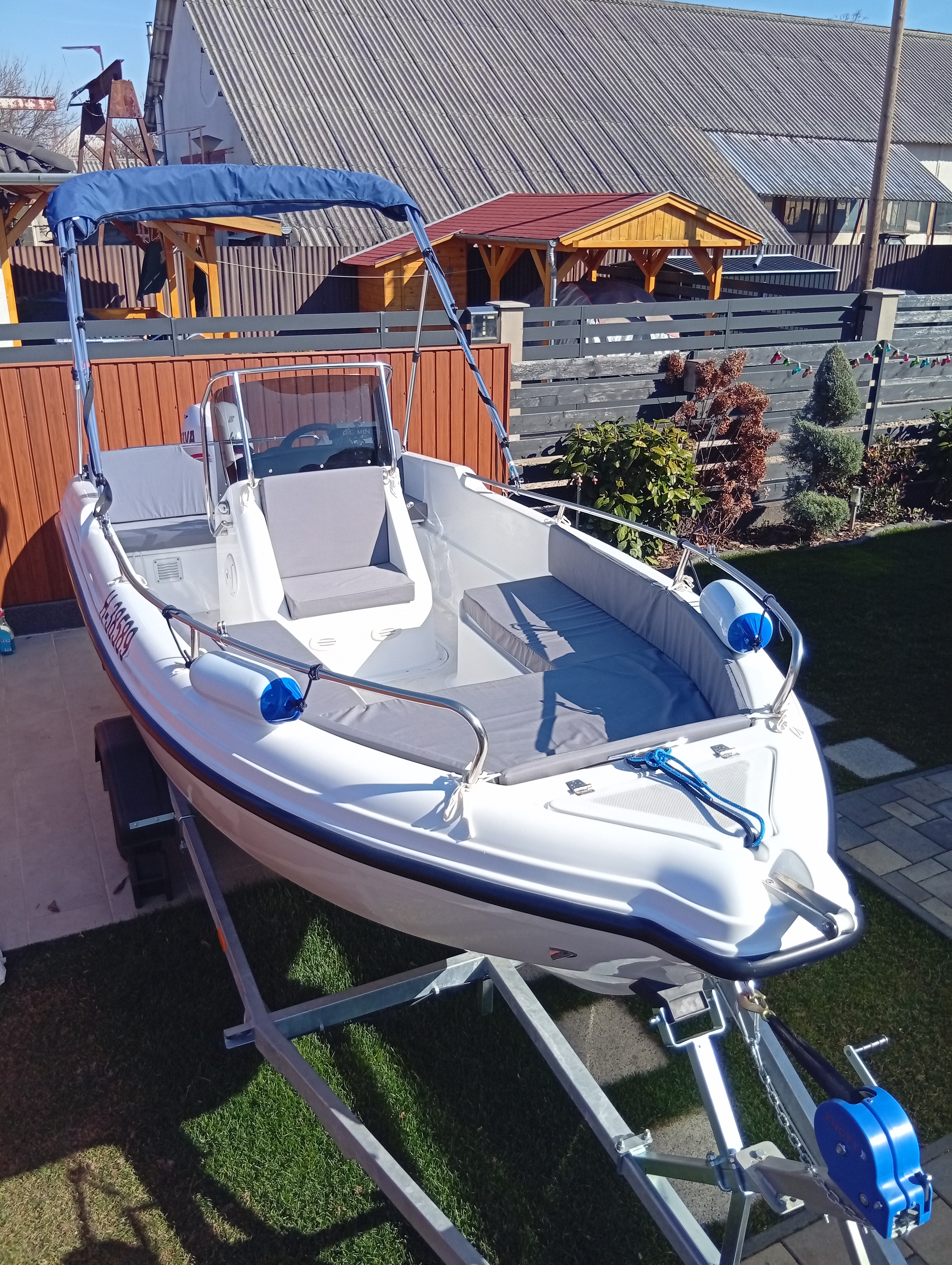 2021-es Poseidon R455 open hajó eladó