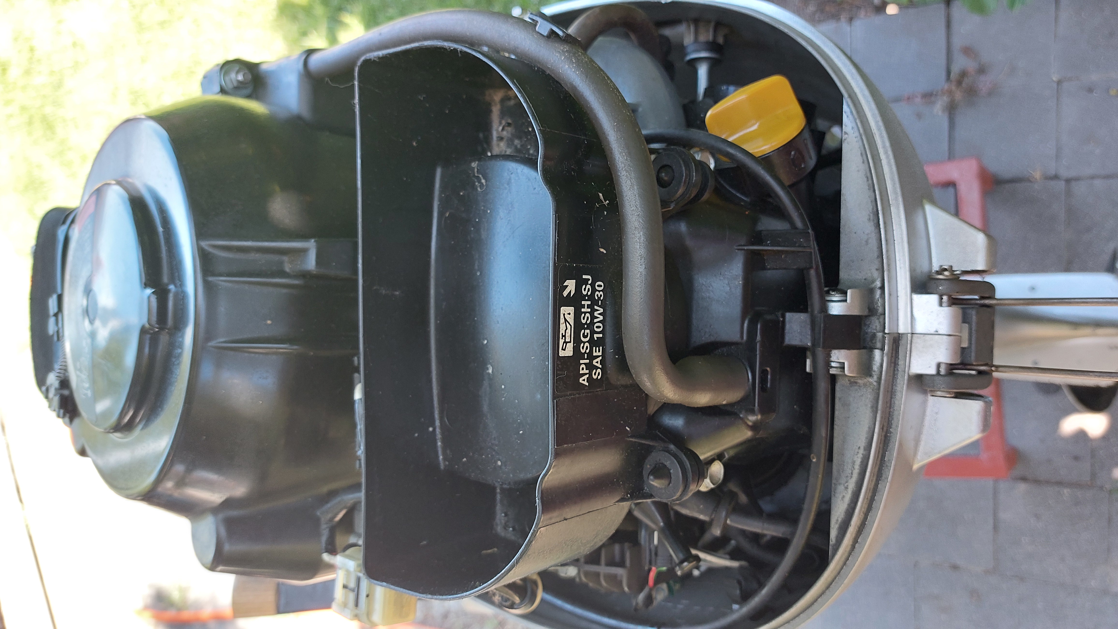 Honda 8  lóerős 4 ütemű csónakmotor