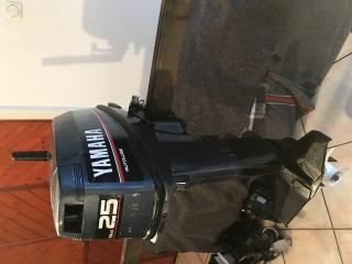 Yamaha 25 Autolube csónakmotor olajinjektoros