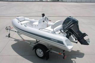 Grand G380GEF RIB-hajó, fehér tömlővel