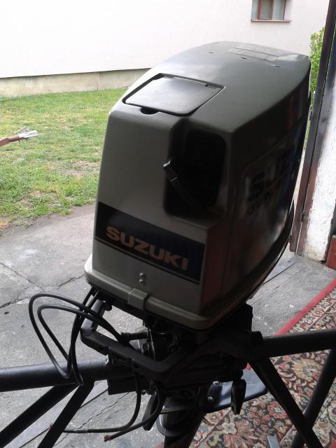Suzuki csónakmotor