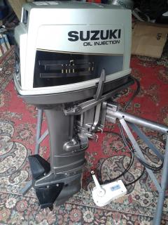 Suzuki csónakmotor