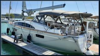 Bavaria 42 Vision panorámás kikötőhellyel