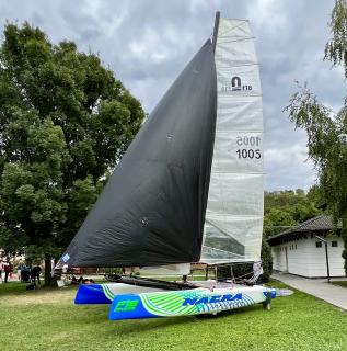 Nacra F18 Infusin MK1 versenykatamarán
