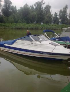 Bayliner 1952 CCL Capri kabinos motorcsónak