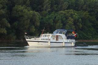 Cabin Cruiser holland csatornahajó