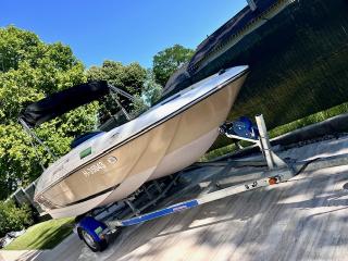 Eladó Bayliner e5 GreenCruzer elektromos kishajó