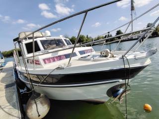 Broom 37 Continental
