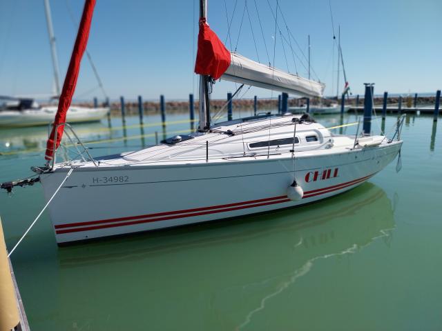 Jeanneau Sun Fast vitorlás hajó