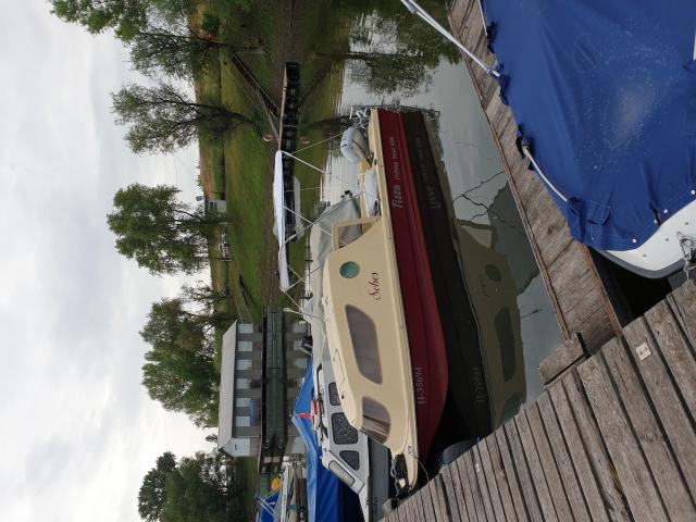 TISZA FISHING 550F ÉJSZAKÁZÓ HAJÓ