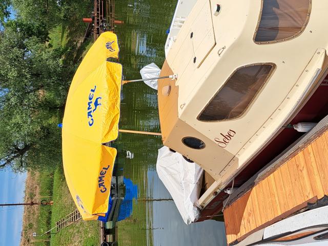 TISZA FISHING 550F ÉJSZAKÁZÓ HAJÓ