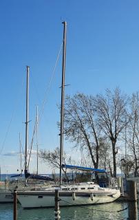 Eladó Leguán 33 vitoráshajó