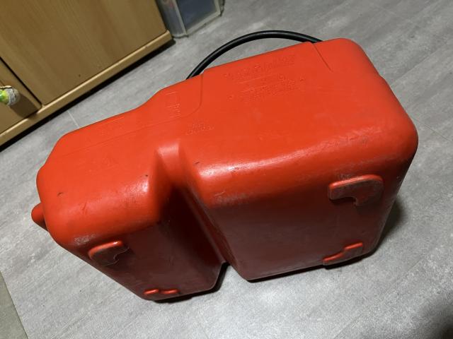 Eredeti SUZUKI üzemanyag-tartály