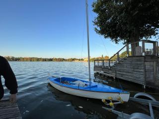 Kalóz vitorlás hajószállító utánfutóval