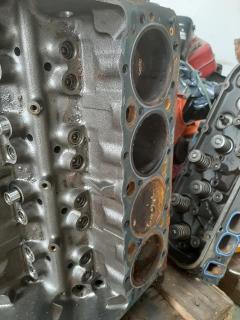 Hajómotor javítás Hajóponyva készítés motorcsónak szàllítóponyva gyártás