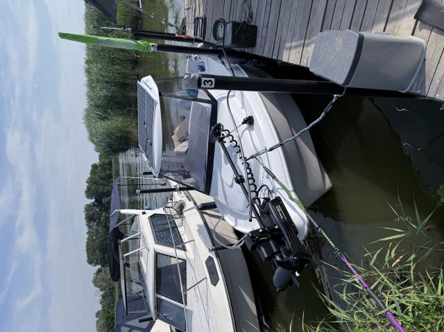 Új állapotú Quersus 480 Pilothouse kabinos hajó eladó! ⚓